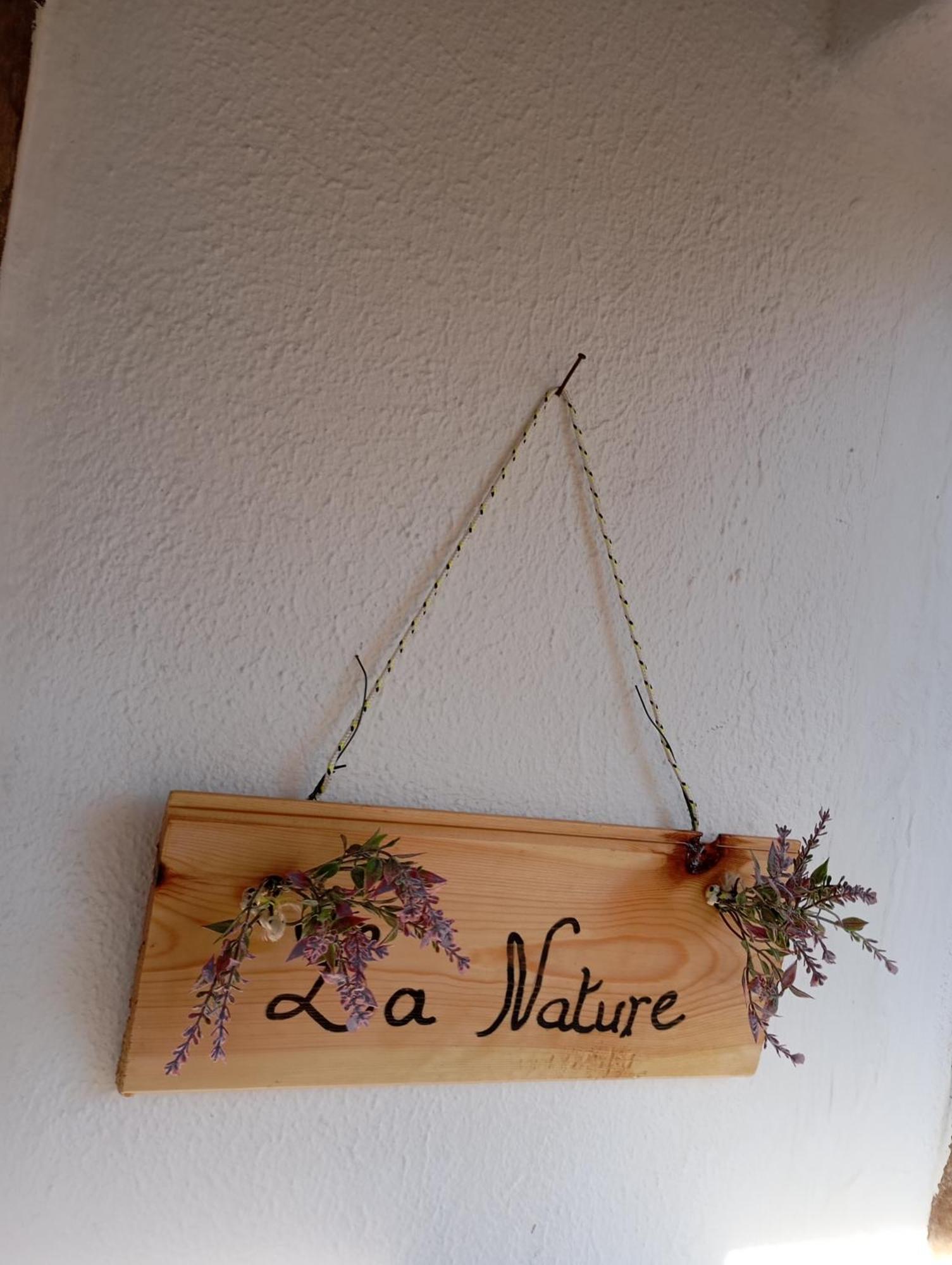 La Nature Konistres Exterior foto